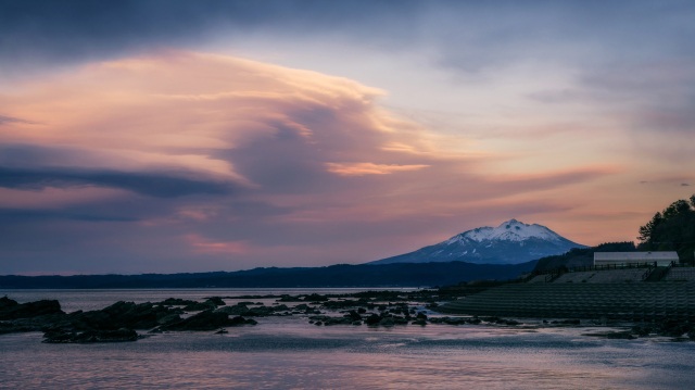 View of Mt Iwaki from the Senjojiki Coast