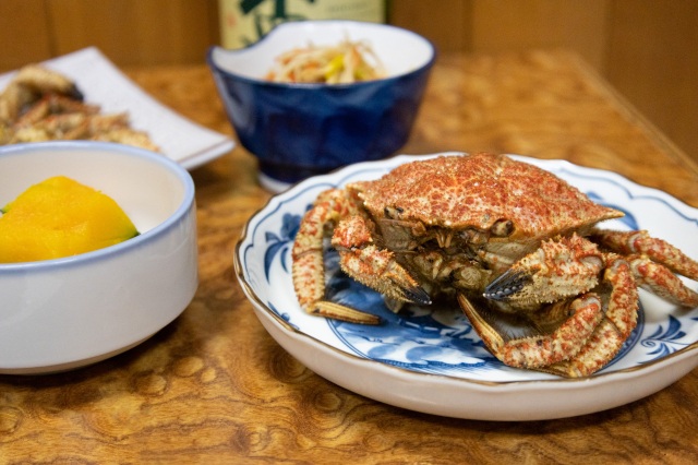 Togekuri crab（Helmet crab）