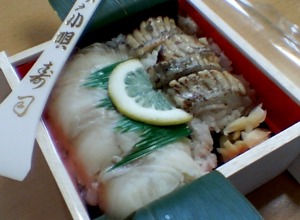 青森空港の「平目のえんがわ炙り寿司」