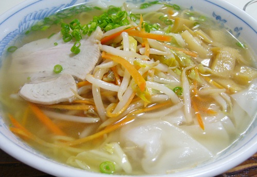 甘味処の「塩ワンタンめん」