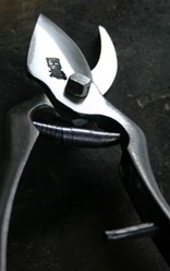 名川の職人の剪定鋏