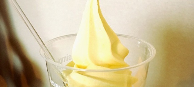 ソフトクリームたべあるき① 〜弘前市「野市里」の嶽きみソフト〜