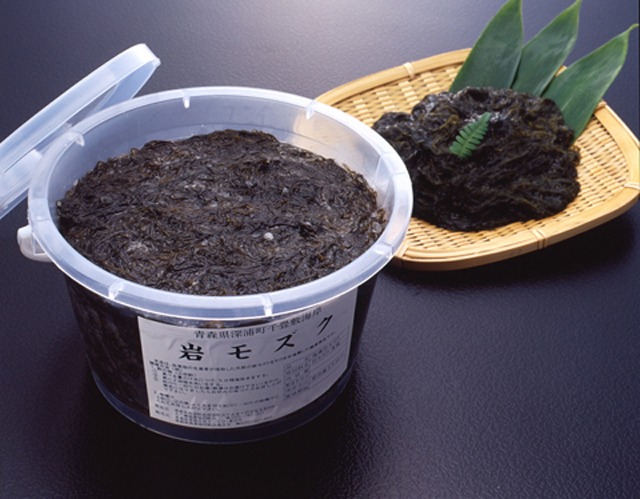 青森県千畳敷の「天然岩モズク」