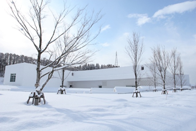 青森県立美術館でクリーンナップ！