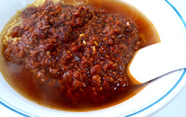 ホワイトアウトな日に食べたジャージャー麺