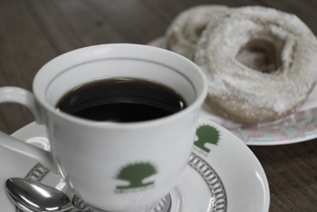 文学の森で珈琲を一杯