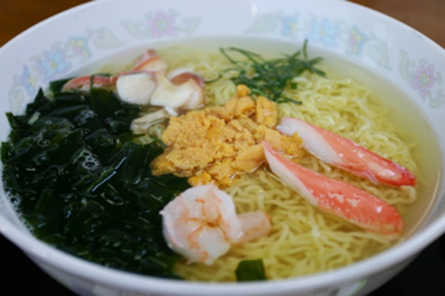 種差海岸 「磯ラーメン街道」(2)　波光食堂