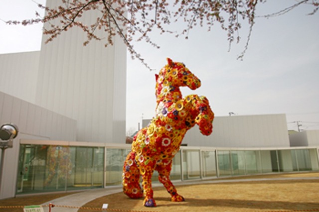 十和田市現代美術館 「アーティストの家」