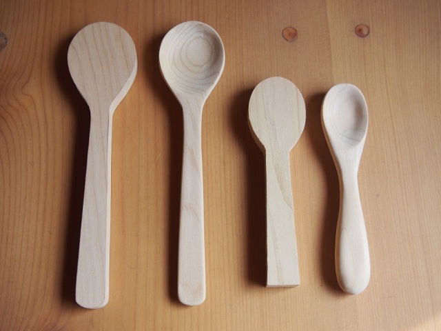 ハマる楽しさ!青森ヒバのスプーン作り体験。