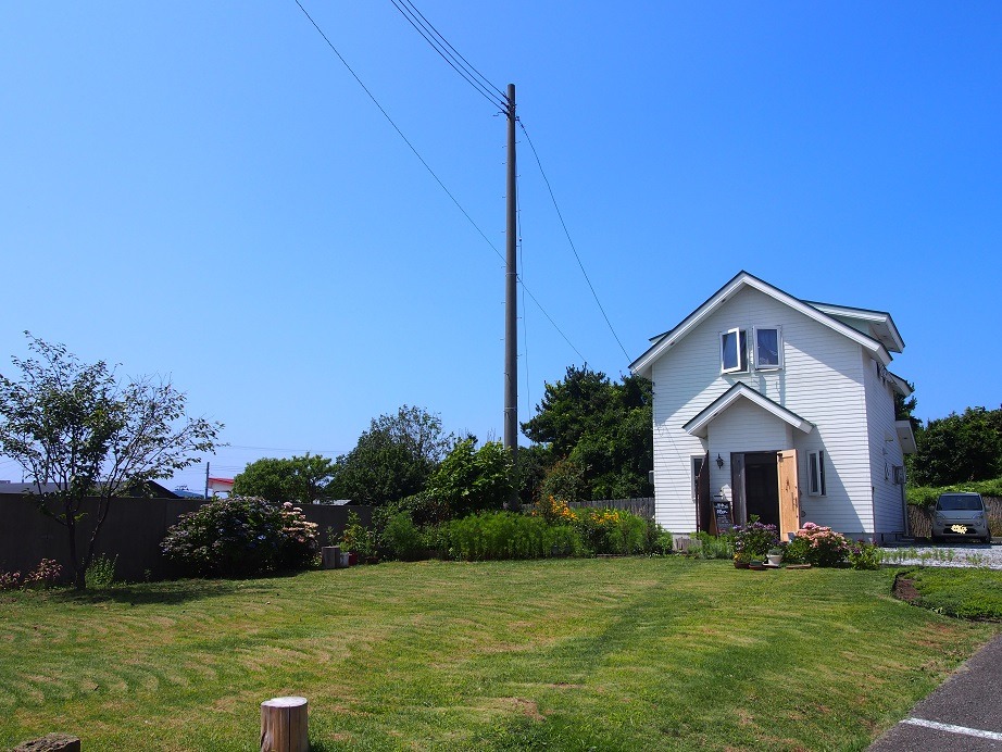 大間町にオープンした小いさな函館カフェ。