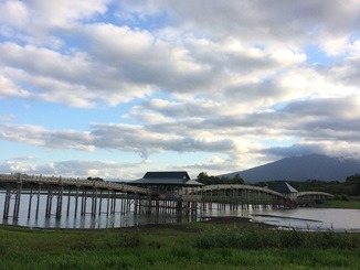 鶴の舞う街でアートな体験