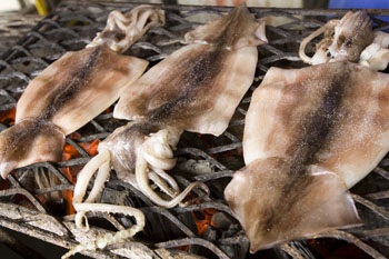 かそせいか焼き村、毎月15日、30日は「いか焼き村の日」