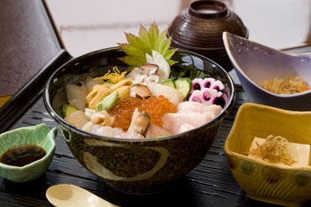 「御食事処 匠屋」の海鮮丼