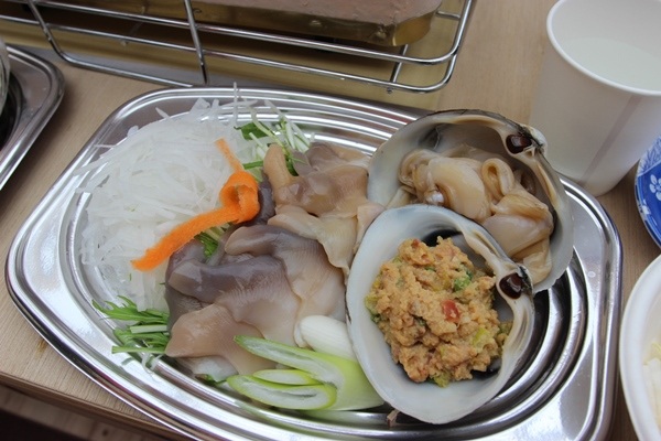 日本初のホッキ小屋でホッキ貝を味わう