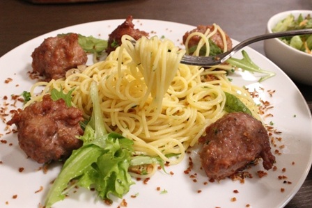 女川のサンマつみれペペロンチーノ