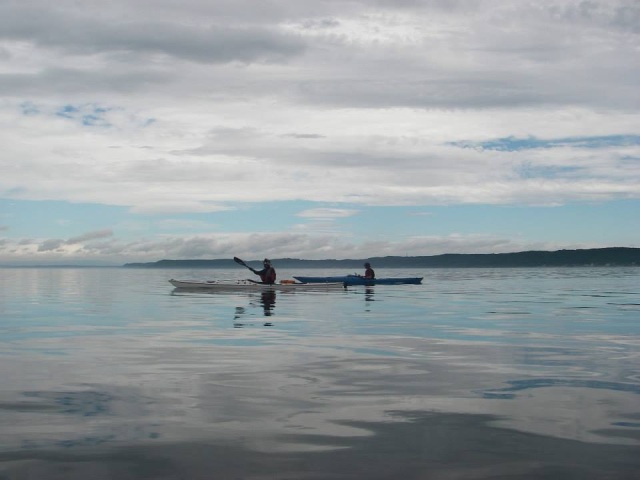 小川原湖でカヤックを楽しむ