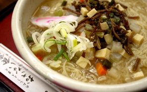 新町通りのけの汁ラーメン　～おさない食堂～