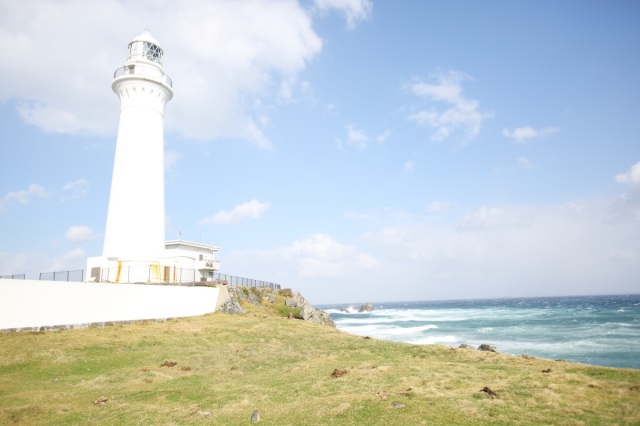 下北半島の突端「尻屋崎」と「寒立馬」