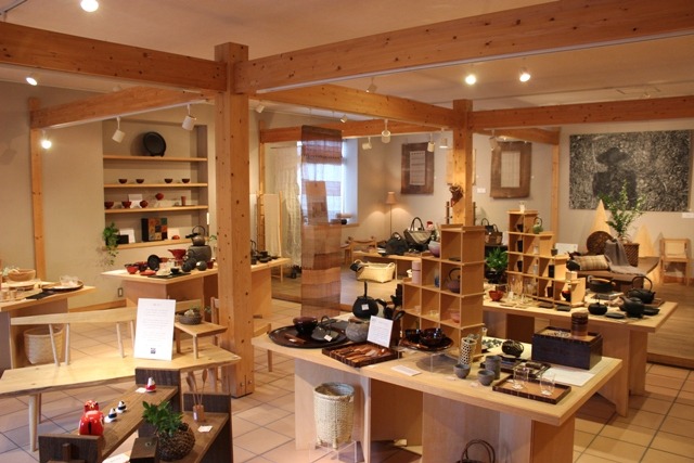 東北の手仕事を伝える「ゆずりは」。