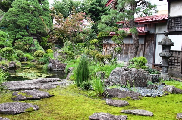 津軽特有の庭園「大石武学流庭園」