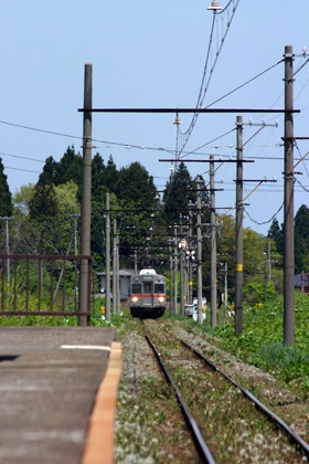 十和田観光電鉄でうれしい生クリームまみれ！