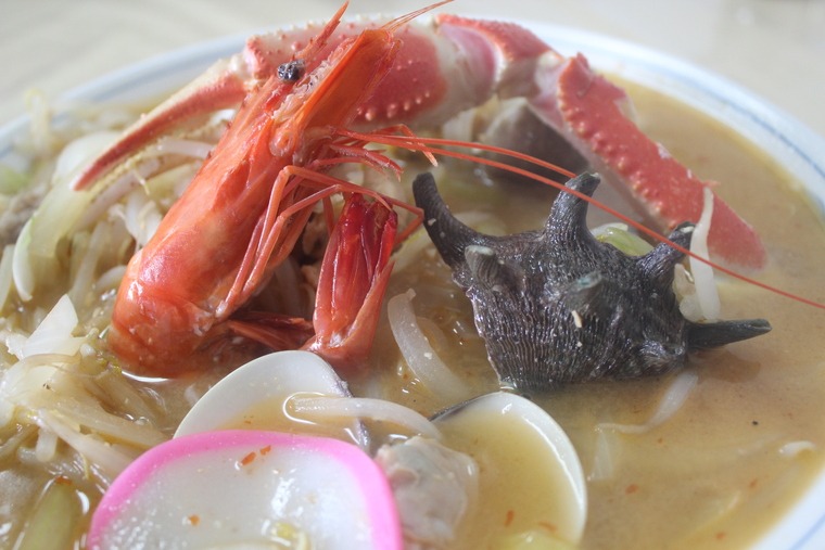 なおじろうちゃんぽんとヒラメのヅケ丼