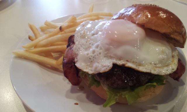 春です！デザイン変更記念！手づくりハンバーガー