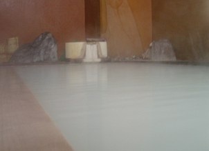 下風呂温泉郷にある黒いお湯