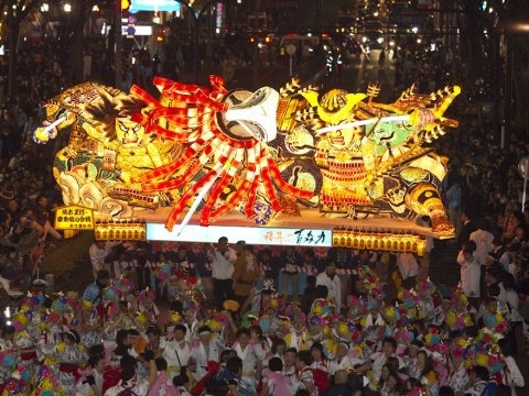 やはり出るか！表参道ねぶた！