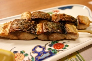 八戸「サバの駅」で「せんとうサバ」と「ばくだん」を満喫