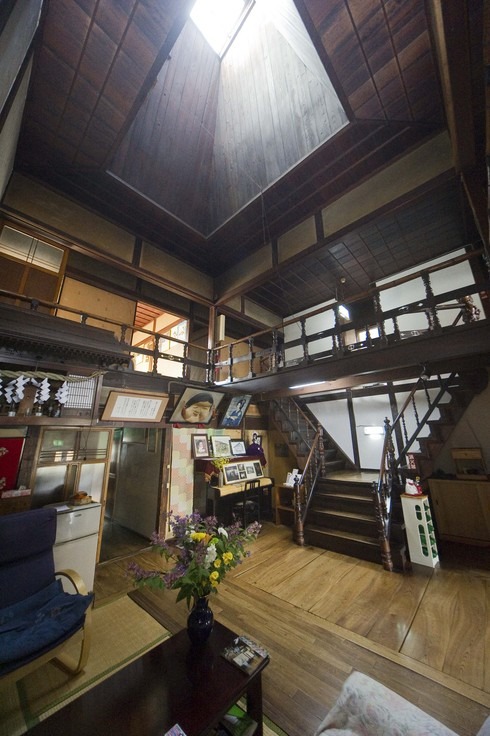 東北の上海と呼ばれた八戸市小中野に残る「新むつ旅館」