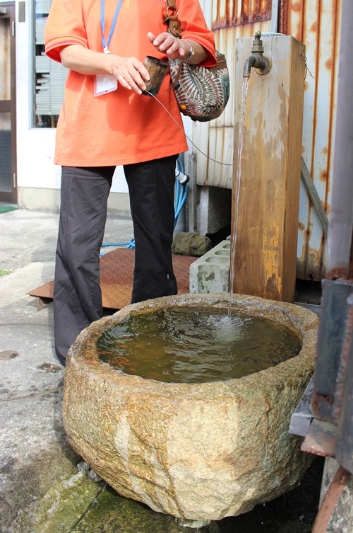 黒石市で｢水めぐり｣