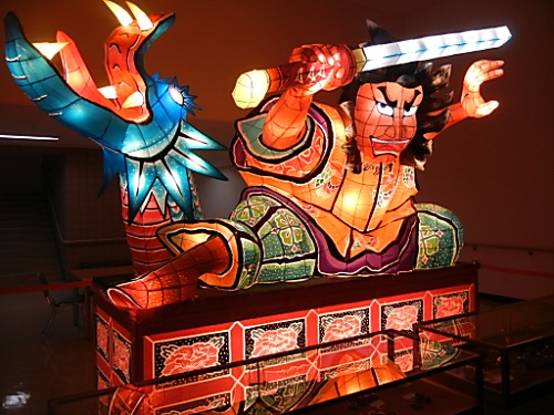 東京の高校生による手作り”ねぶた祭り”