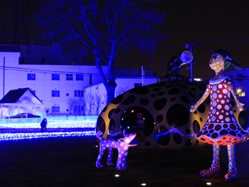 「アーツ・トワダ・ウィンター・イルミネーション」の幻想的世界