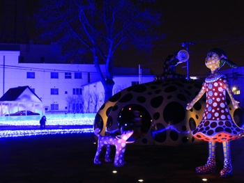 「アーツ・トワダ・ウィンター・イルミネーション」の幻想的世界