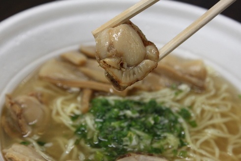 青森県人はどっちも大好き「むつホタテ拉麺」