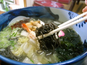 いかすみらぁめん　美奈美食堂