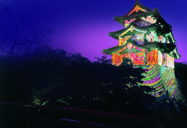 いつもと違う「弘前城菊と紅葉まつり」