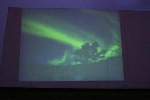 県美にオーロラ出現？