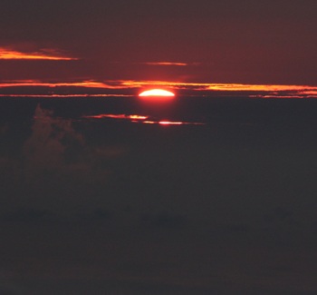 夕日を見て夏を惜しもうとしましたが･･･