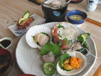 小舟渡食堂で海の幸を海ごといただく♪