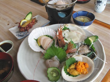 小舟渡食堂で海の幸を海ごといただく♪