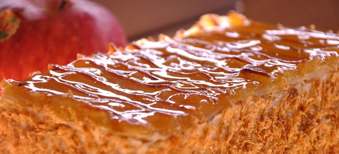 青森スイーツ！～焼きリンゴのミルフィーユ「エンガデン」～