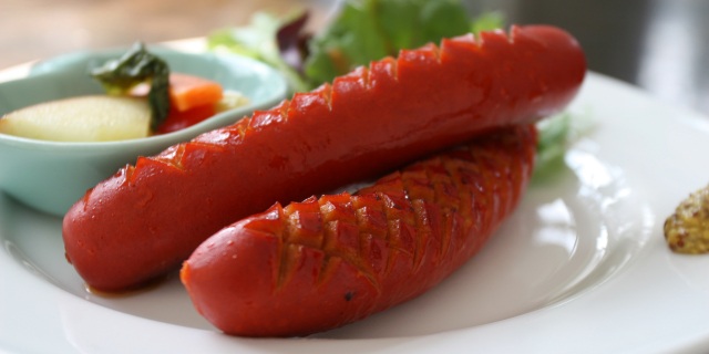 赤は3倍美味しい！石川ウインナー(弘前市)