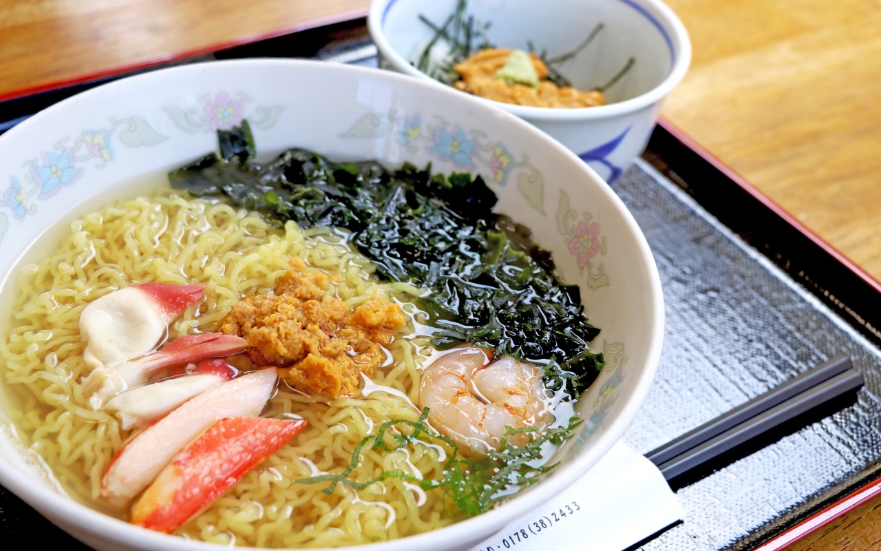 種差海岸に行ったら、波光(はこう)食堂の磯ラーメン!!