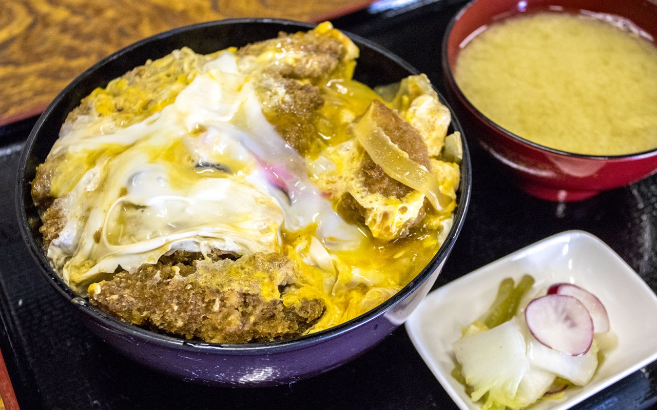 津軽中里で、カツに負けました「吉田ちゃんこ食堂」