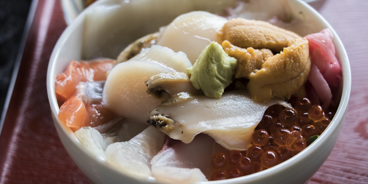 下北の海鮮を欲張りに楽しむなら、この漁師丼です!