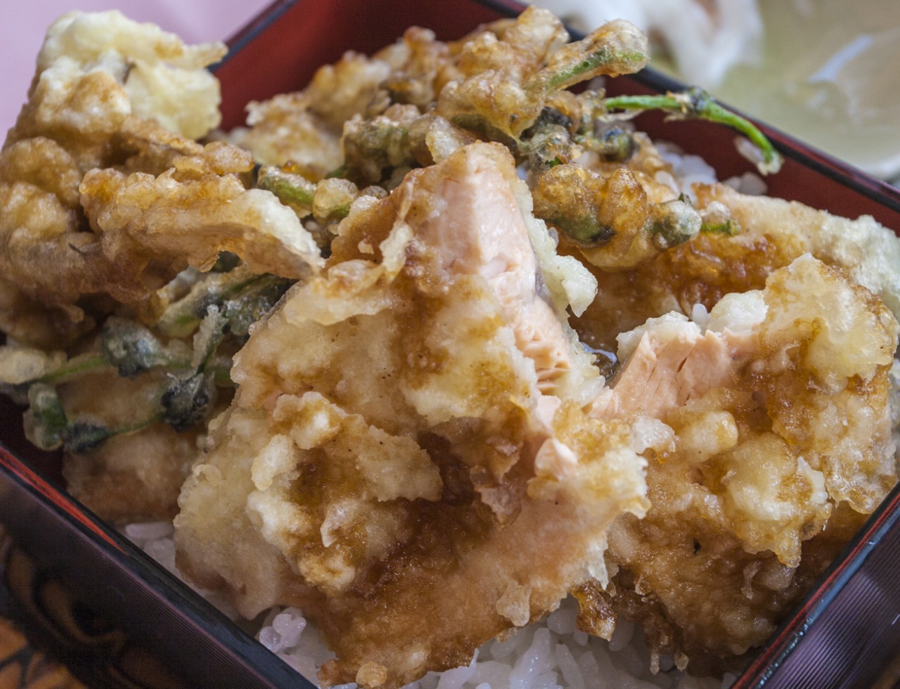『十和田湖ひめます天丼』が評判のお店「岩蕗」