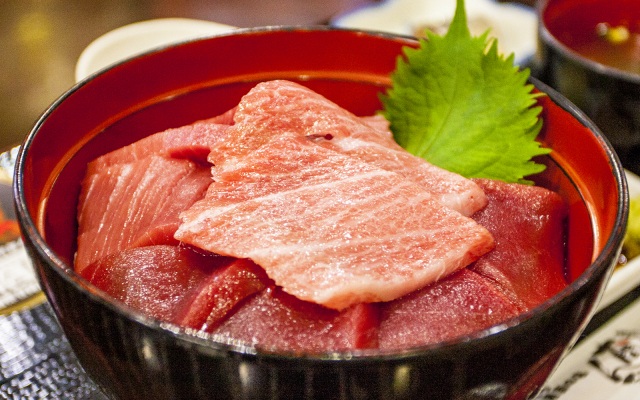 今年もまぐろの季節がやって来ました！マグロ漁師の店「魚喰いの大間んぞく（大間町）」