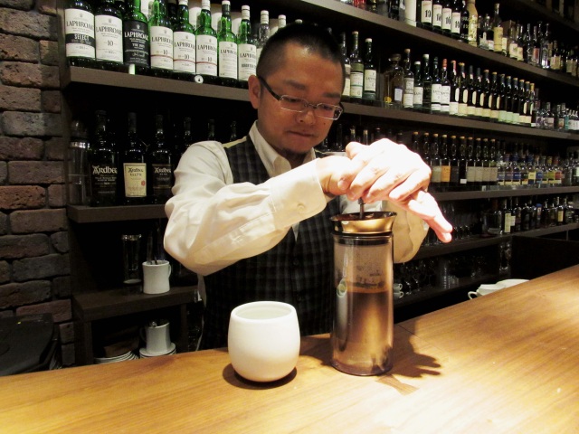 東京・銀座「舘田珈琲焙煎所」で味わう”じょっぱりなコーヒー”